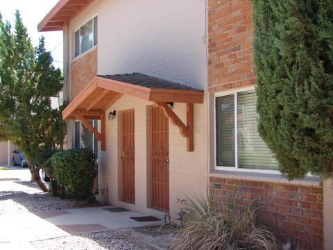 1207 N Santa Rosa Ave