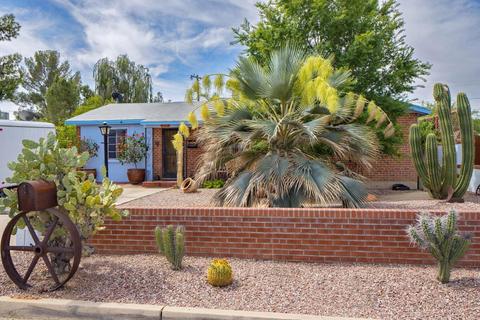 5241 E Rosewood St