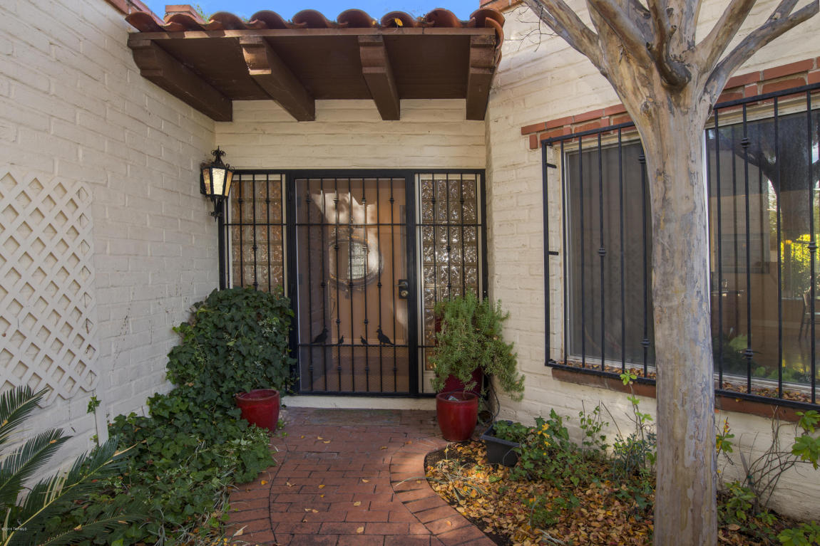 7422 E Placita Rio Cabo
