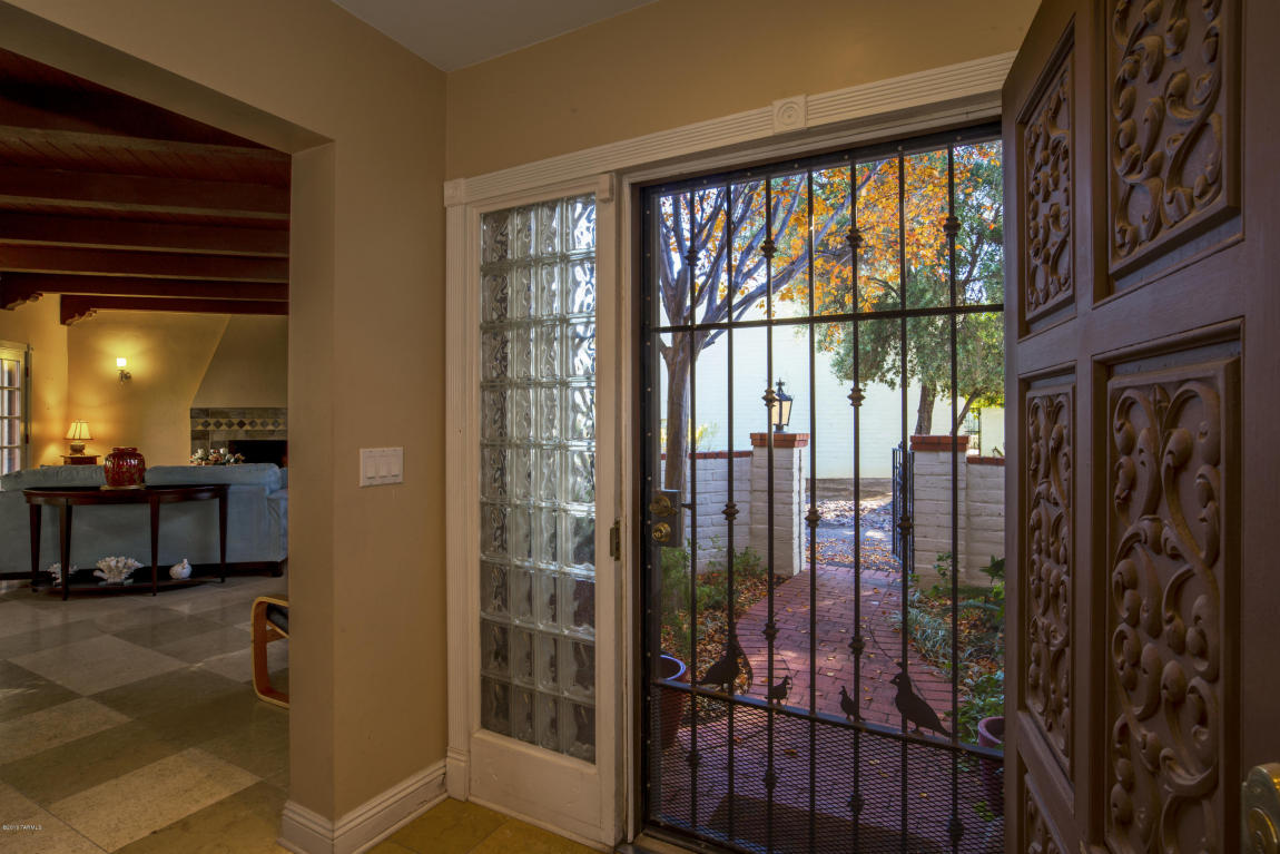 7422 E Placita Rio Cabo