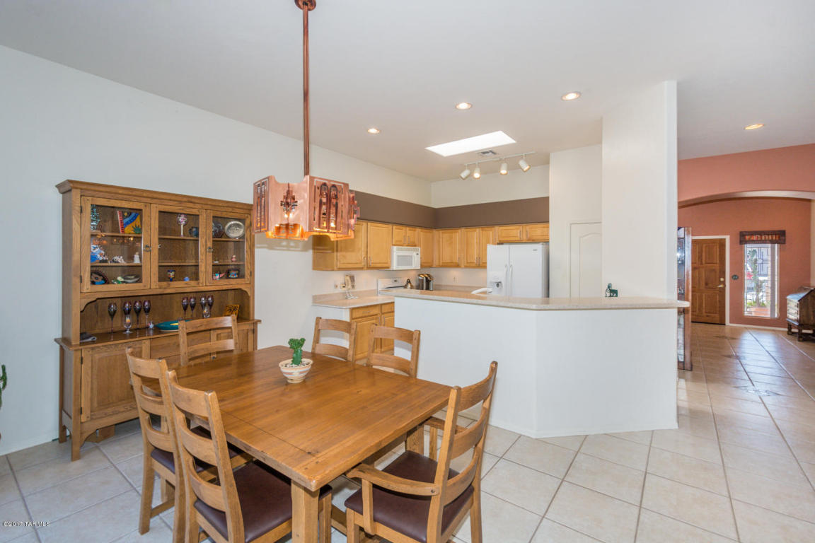 2478 N Camino Valle Verde