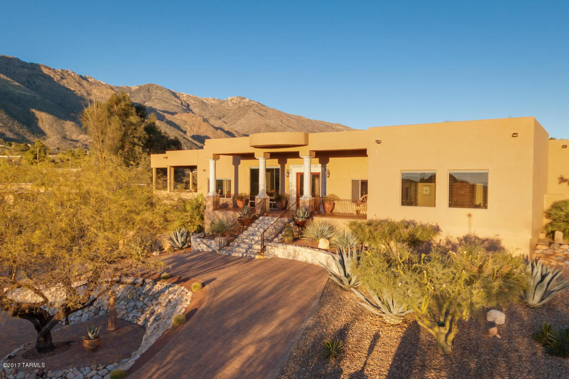 5588 E Paseo Cimarron