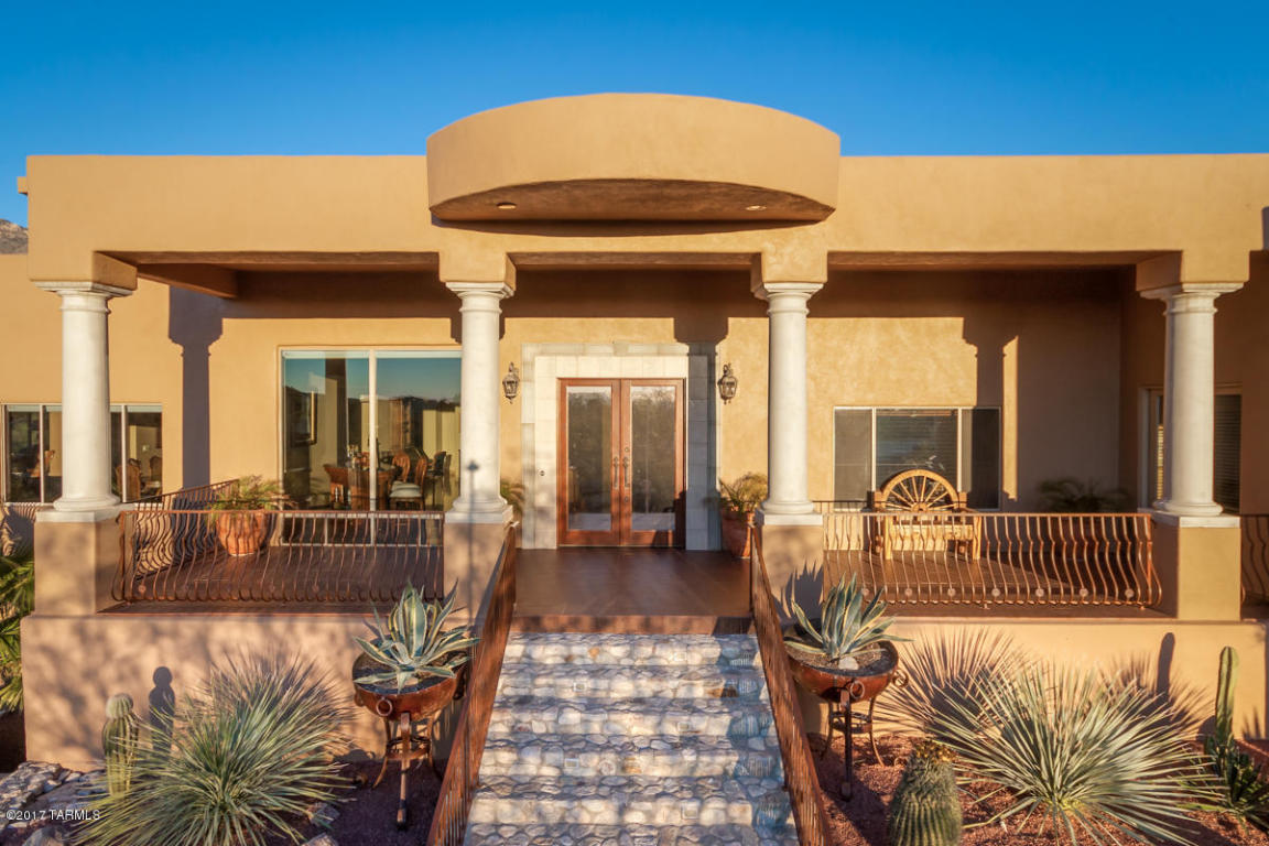 5588 E Paseo Cimarron