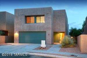 3699 N Royal Prince Ct