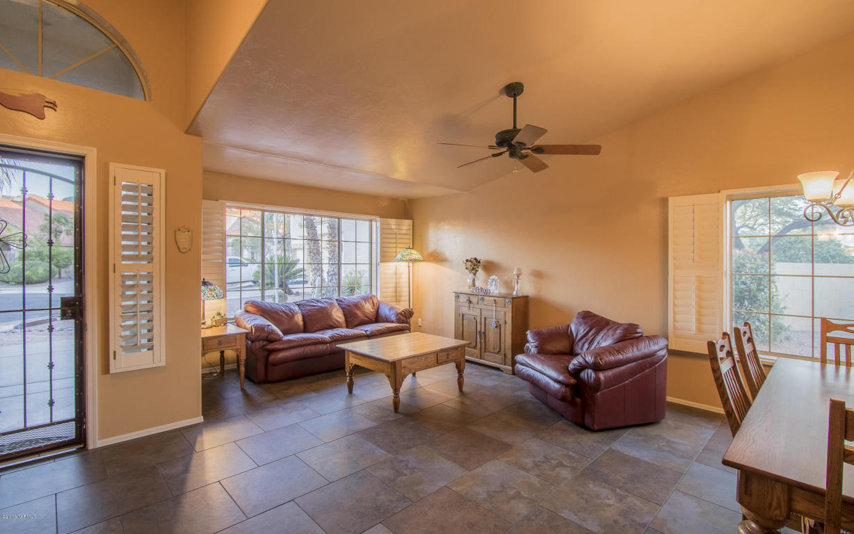 990 W Antelope Creek Way