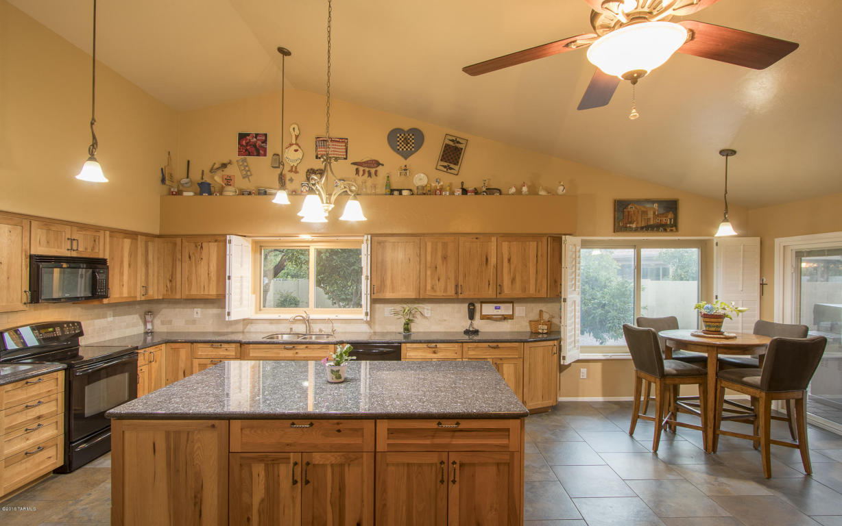 990 W Antelope Creek Way