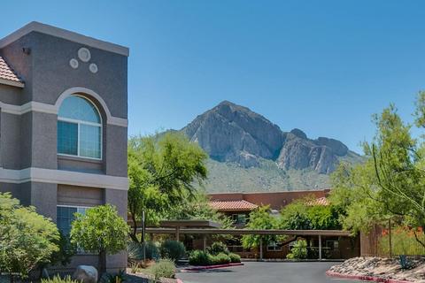 8255 N Oracle Rd #201