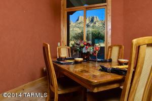 2551 E Della Roccia Ct