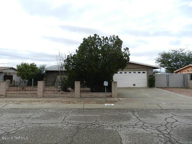 7439 N Camino De Oeste