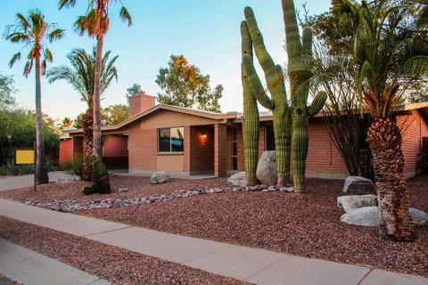 2863 W Medallion Dr