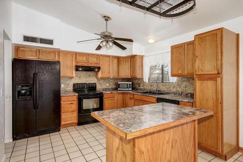 2863 W Medallion Dr