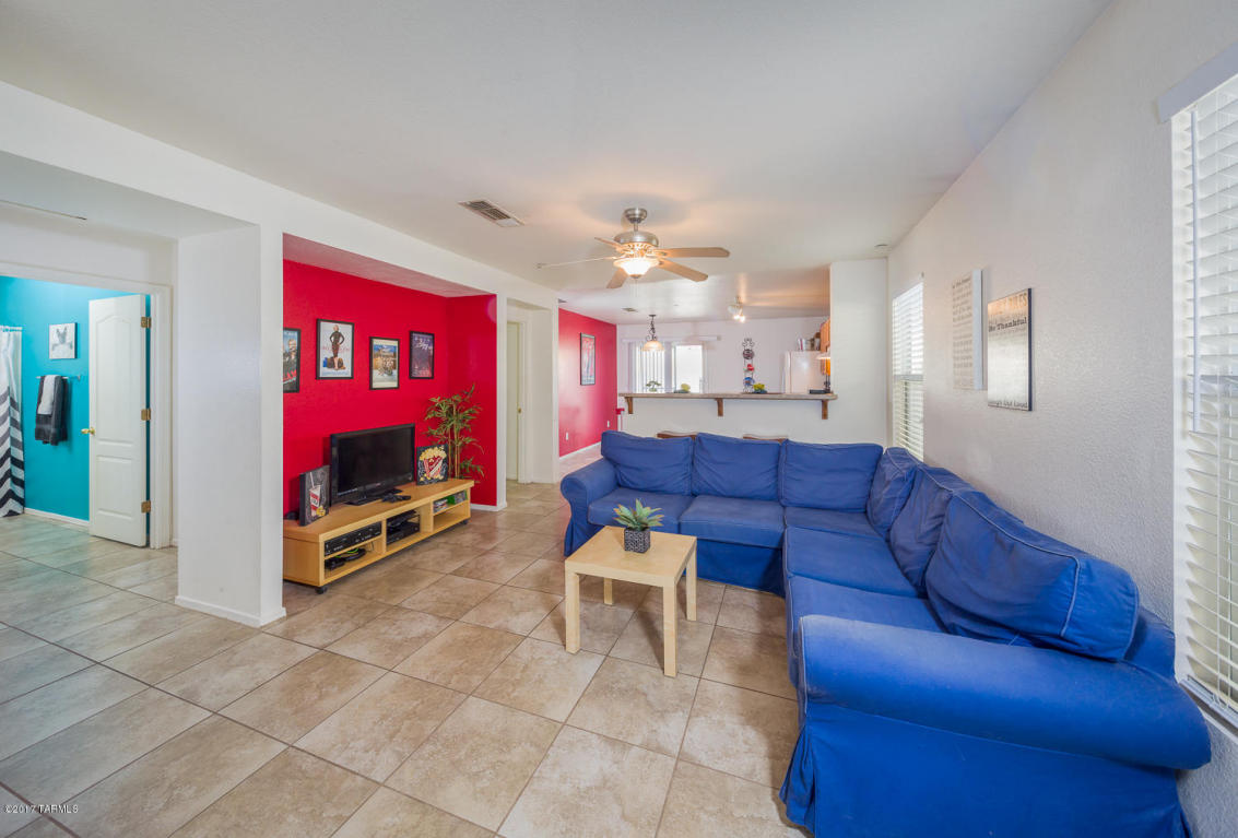 3248 W Moondance Way