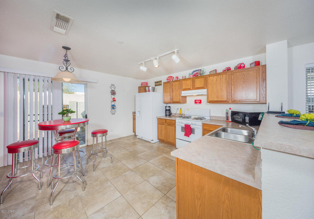3248 W Moondance Way