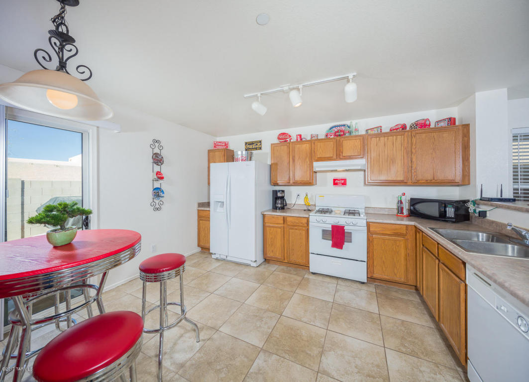 3248 W Moondance Way