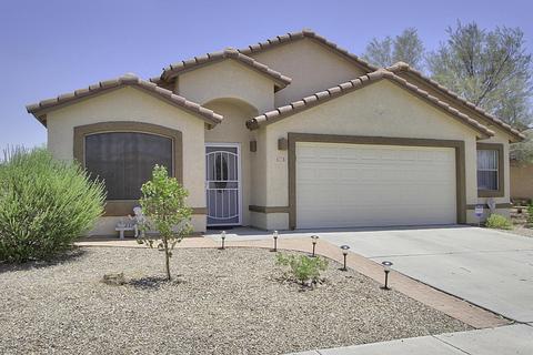 8793 N Maple Ridge Pl