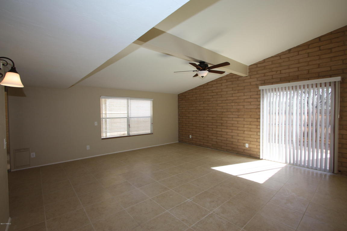 9027 E Calle Norlo
