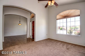 188 N Fenceline Dr, Tucson AZ 85748