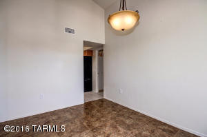 188 N Fenceline Dr, Tucson AZ 85748