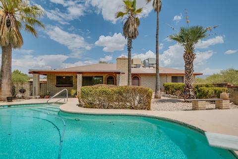3529 N Sierra Madre Dr