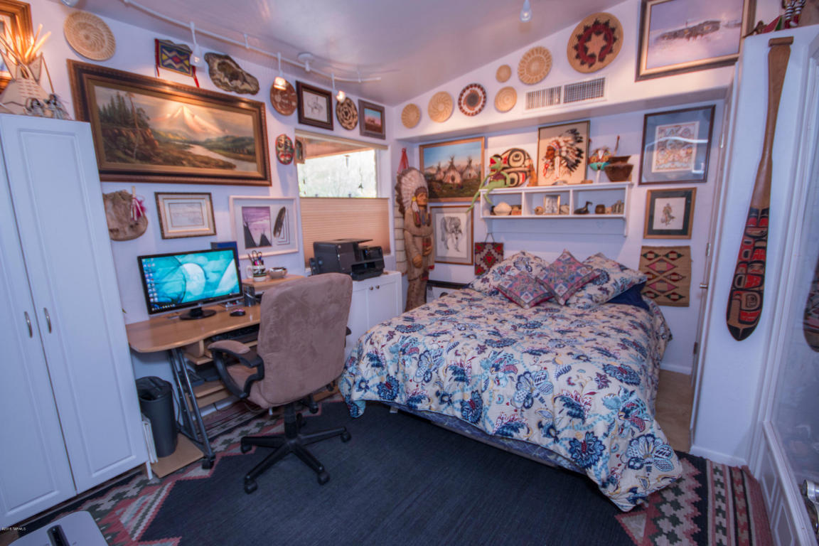 7834 E Pristine Pl