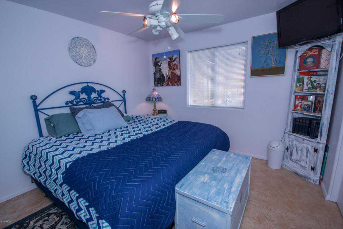 7834 E Pristine Pl