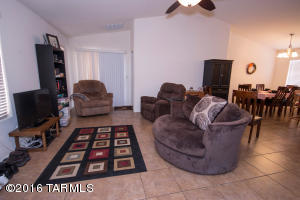 For Sale: 7813 S Sentinal Stone Dr Tucson, AZ 85756