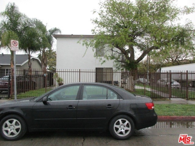 1025 W 20th St