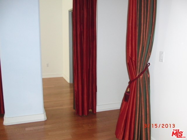 645 W 9th St #440