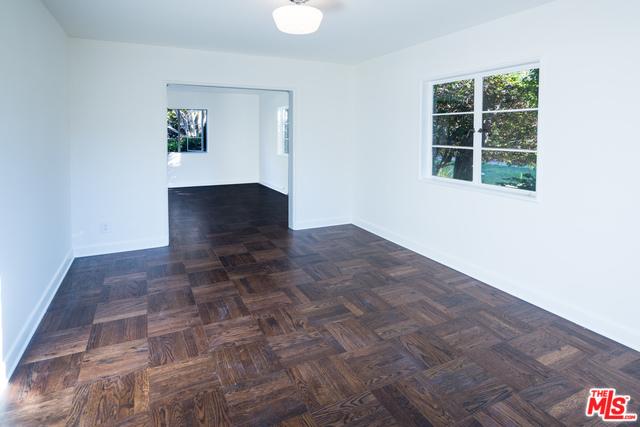 5420 Village Grn