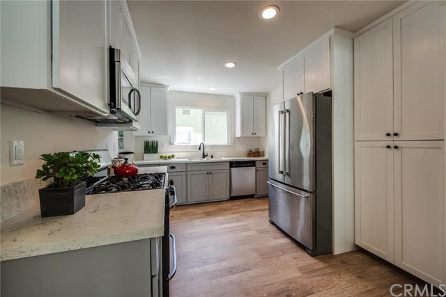 For Sale: 3039 Vineyard Ave Los Angeles, CA 90016