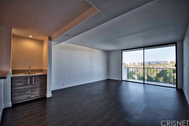 1300 Midvale Ave #302