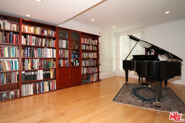 10701 Wilshire #501
