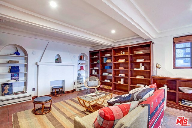 1656 Sargent Pl
