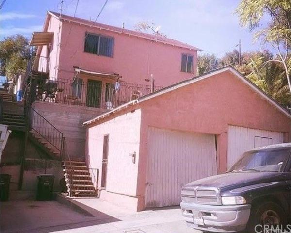 3525 Portola Ave