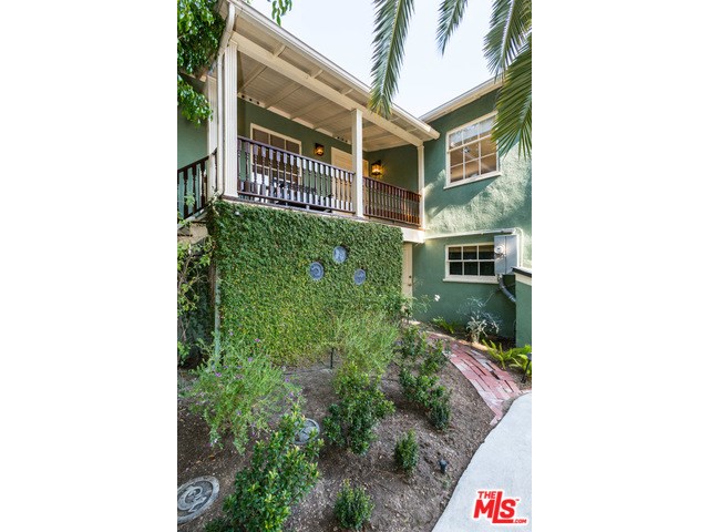 For Sale: 2538 Panorama Ter Los Angeles, CA 90039