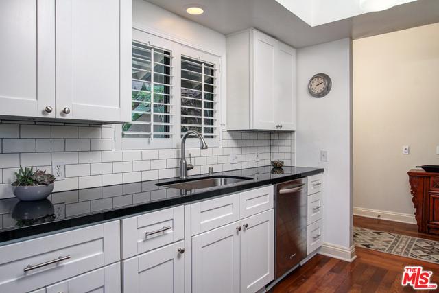 1011 Terrace 49