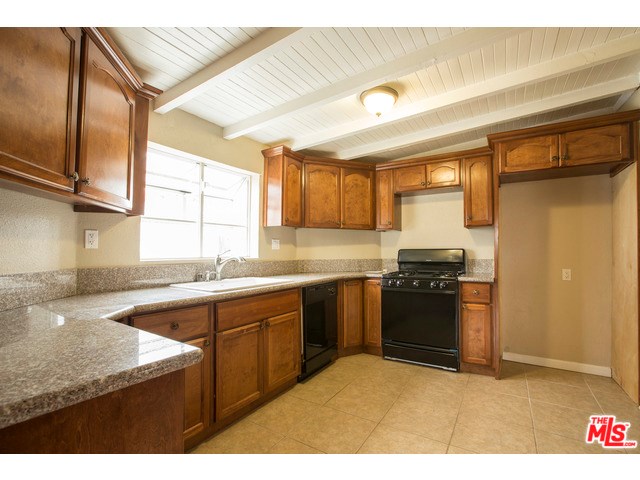 For Sale: 2307 W 74th St Los Angeles, CA 90043