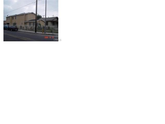 712 W 104th Pl