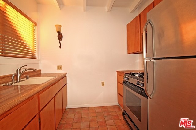 8135 Willow Glen Rd