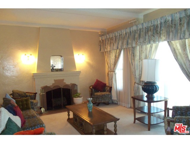 For Sale: 8617 S Wilton Pl Los Angeles, CA 90047