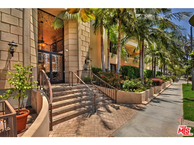 For Sale: 122 N Clark Dr #102 Los Angeles, CA 90048