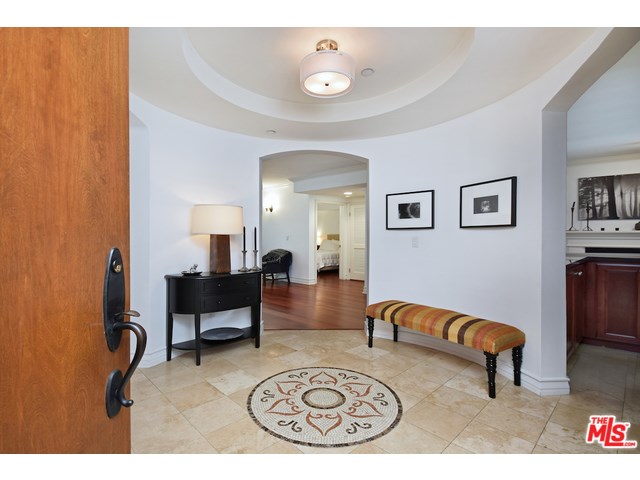 For Sale: 122 N Clark Dr #102 Los Angeles, CA 90048