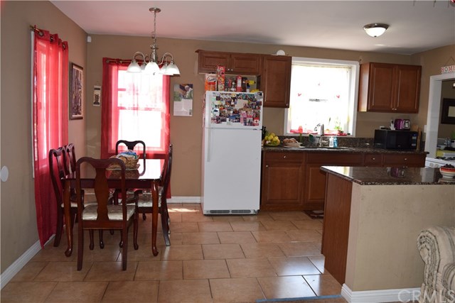 616 E 118th Pl