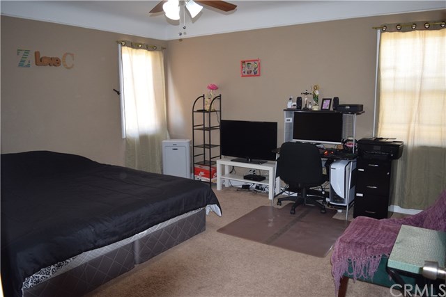 616 E 118th Pl