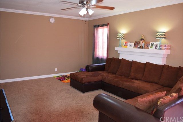 616 E 118th Pl