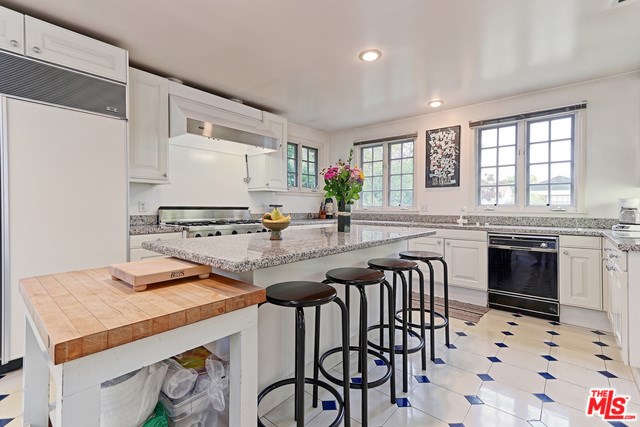 11298 Graham Pl