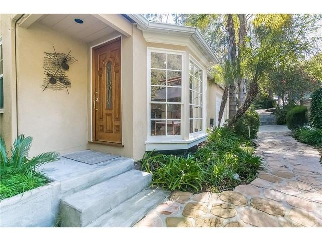 3152 Ellington Dr