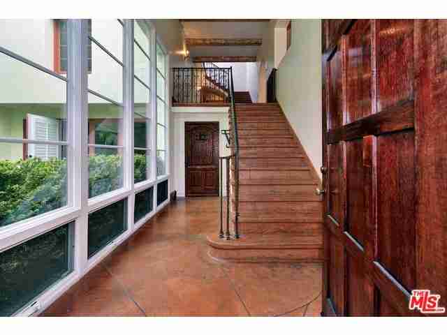 For Sale: 2183 Fern Dell Pl Los Angeles, CA 90068
