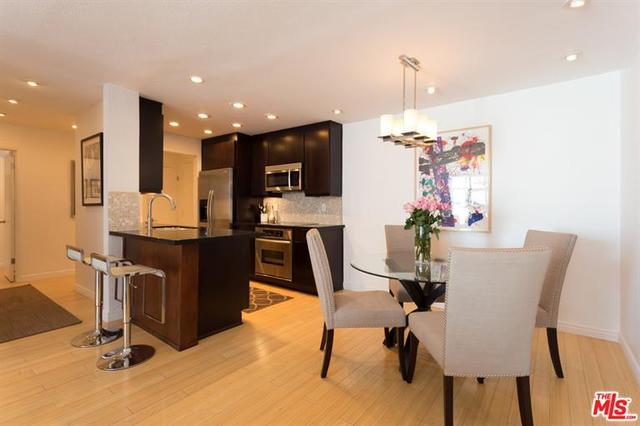 851 N San Vicente #205