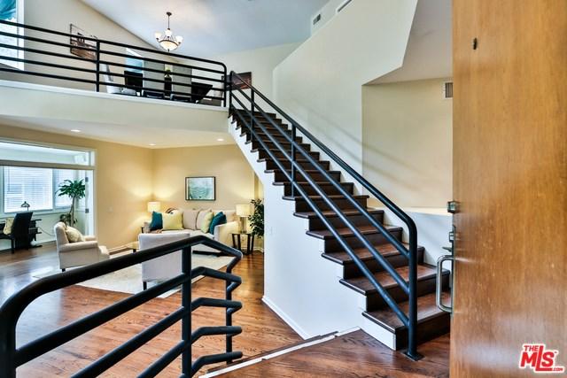 1110 N Beverly Glen Blvd